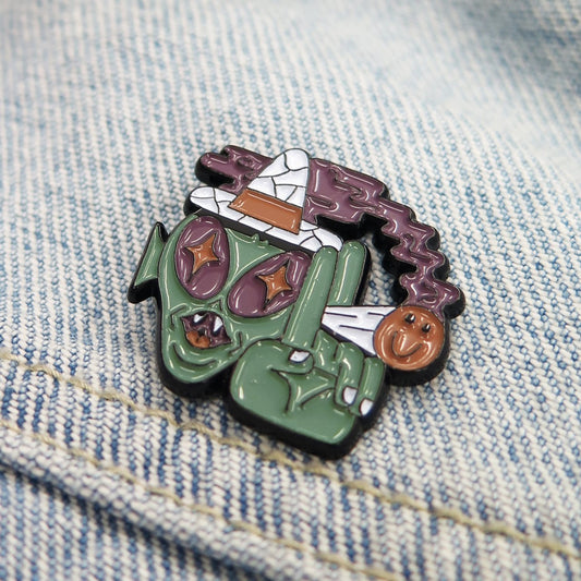 Accessories - Alien Lapel Pin (by Sébastien Touache)